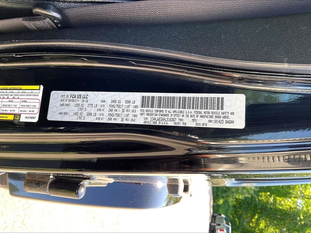 Used 2017 Black Jeep Unlimited Sahara image 31
