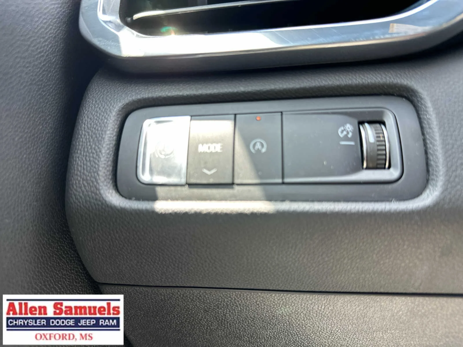 Used 2026 Ebony Twilight Metallic GMC FWD Elevation image 17