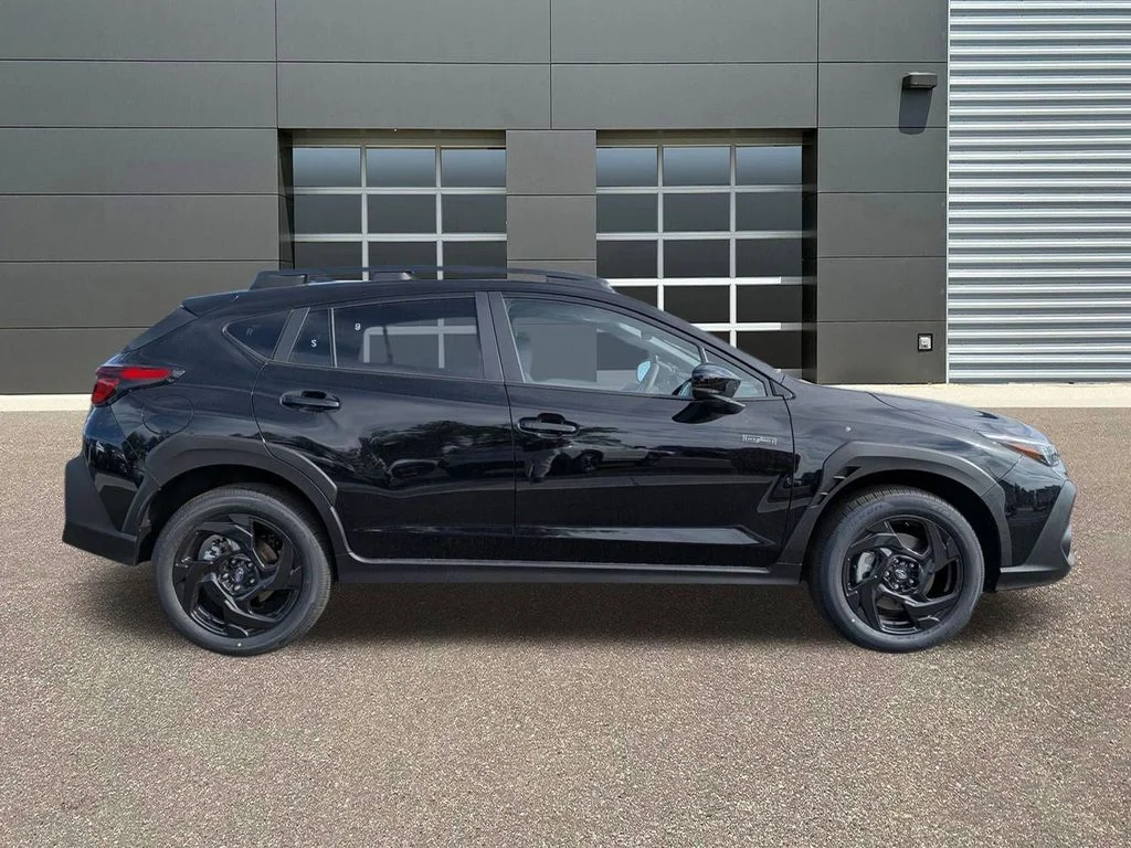 New 2026 CRYSTAL BLACK SILICA Subaru Sport Hybrid image 4