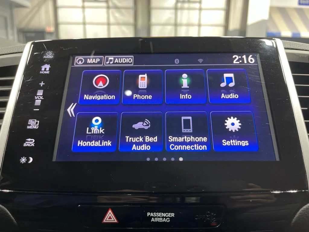 Certified Used 2017 Lunar Silver Metallic Honda RTL-E image 21