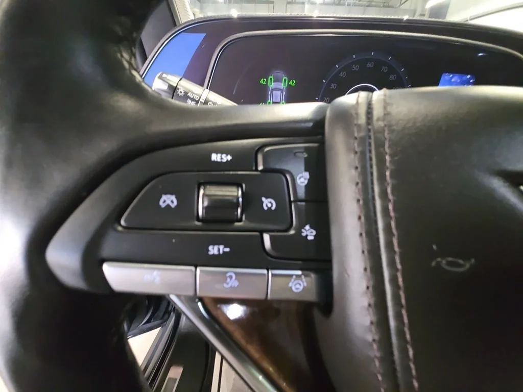 Used 2023 Black Raven Cadillac Premium Luxury Platinum image 20