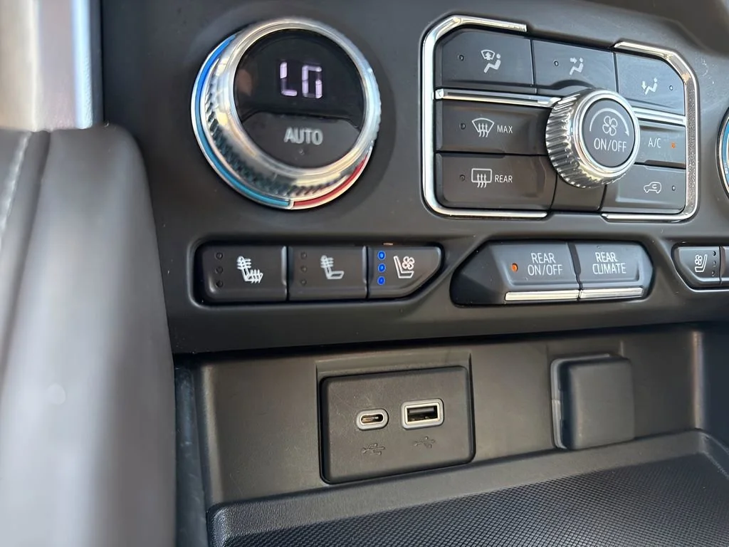 Used 2023 Redwood Metallic GMC SLT image 23