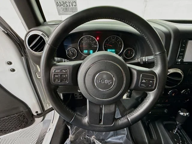 Used 2018 White Jeep Unlimited Sahara image 12
