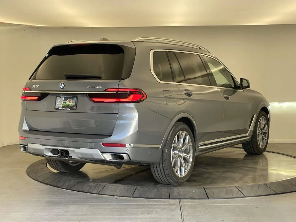 New 2027 Gray BMW xDrive40i image 5
