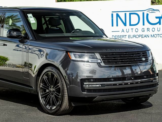 New 2026 Carpathian Grey Land Rover SE image 5