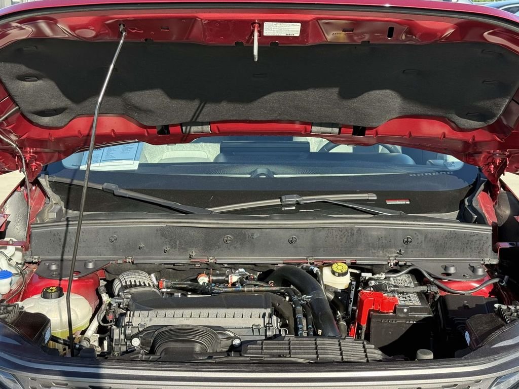 Used 2025 Red Ford Badlands image 13