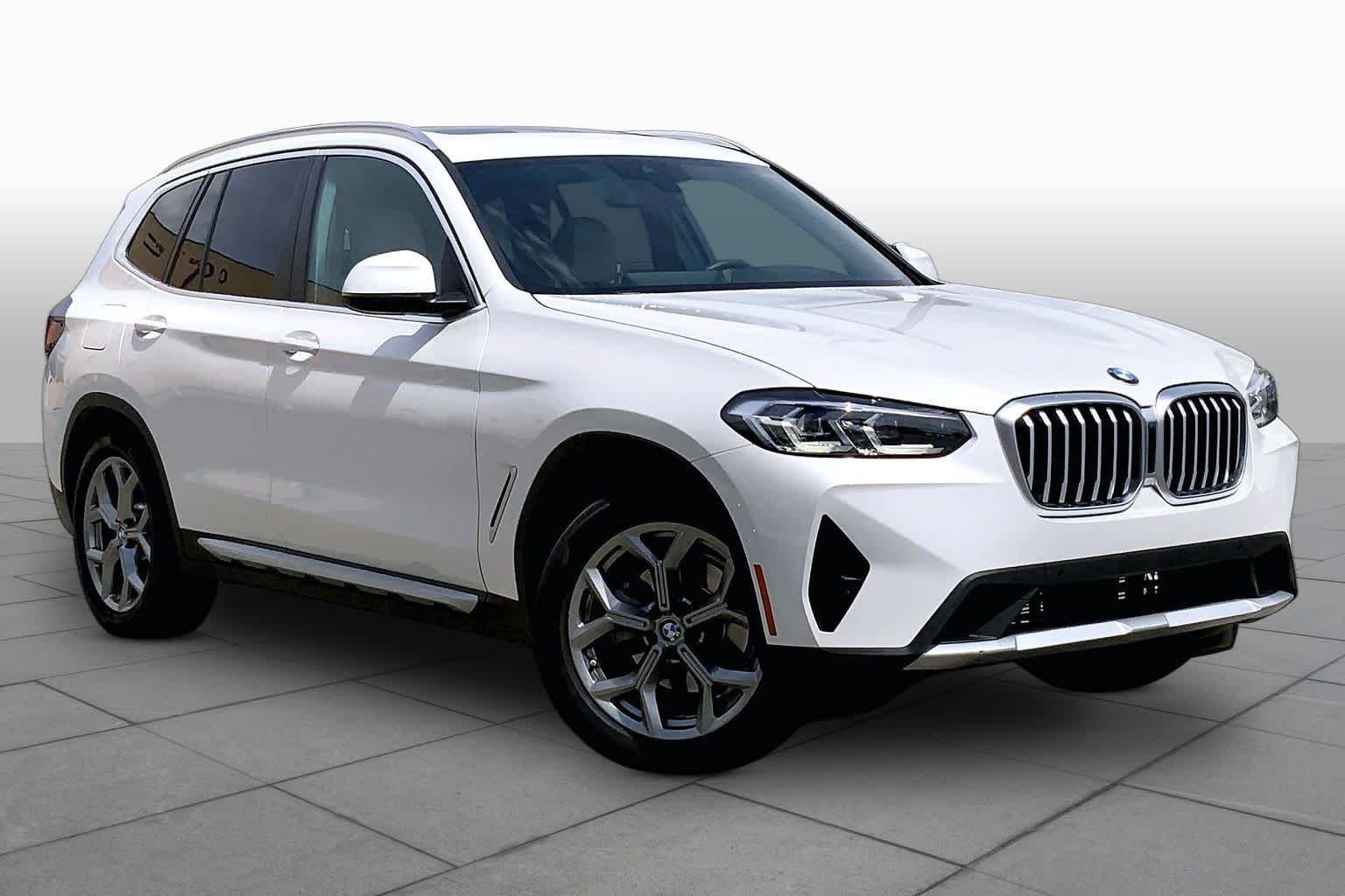 Used 2024 Mineral White Metallic BMW xDrive30i image 2
