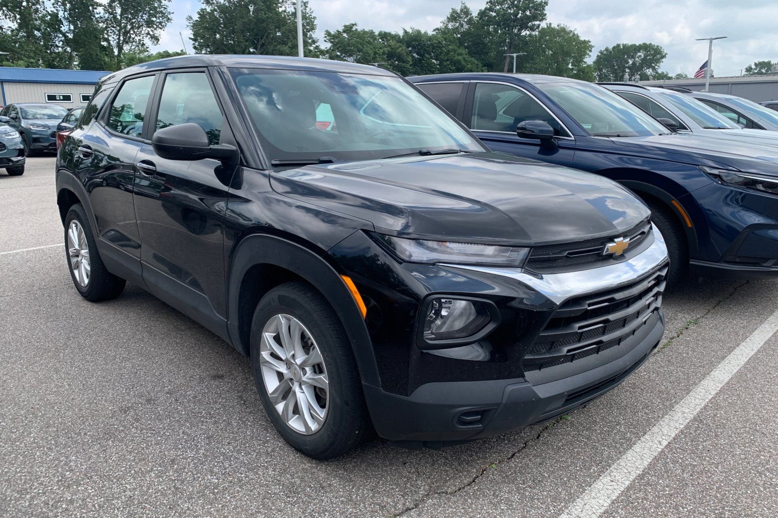 Used 2022 Black Chevrolet LS image 6