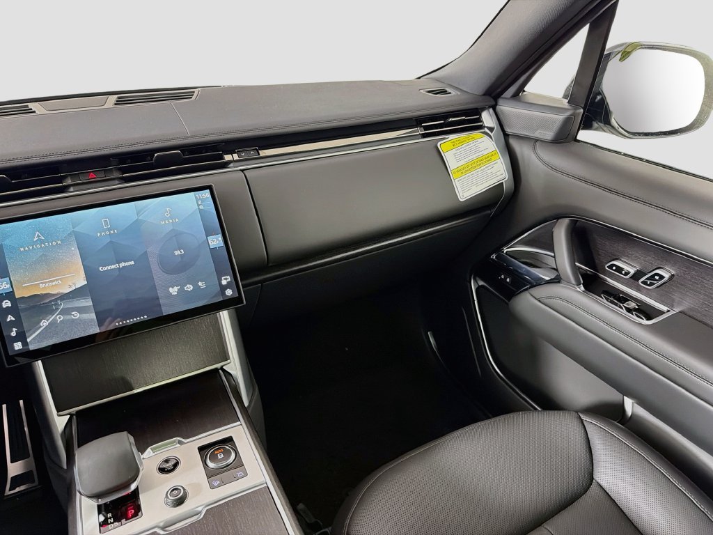 New 2027 Santorini Black Land Rover SE image 25