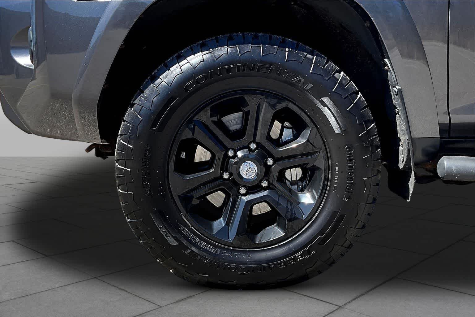 2016 Toyota 4Runner SR5 - Photo 11