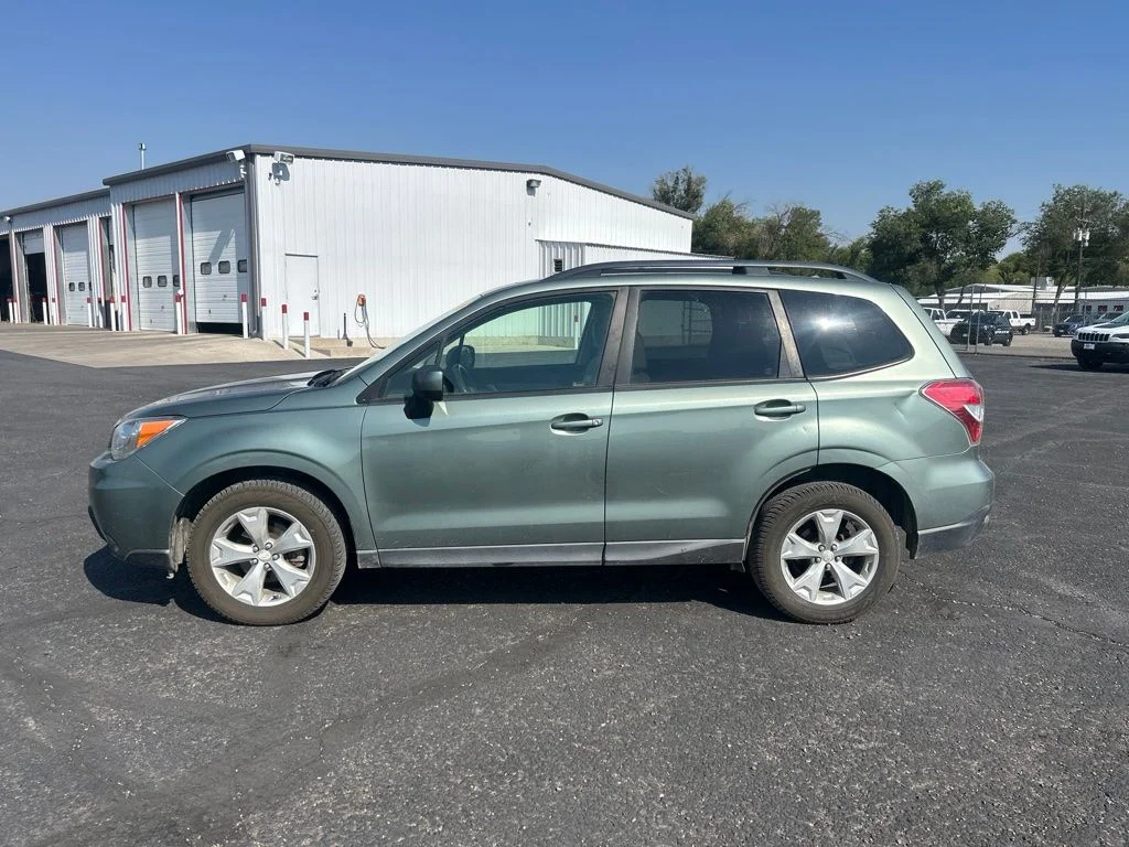 Used 2015 Green Subaru 2.5i Premium image 4