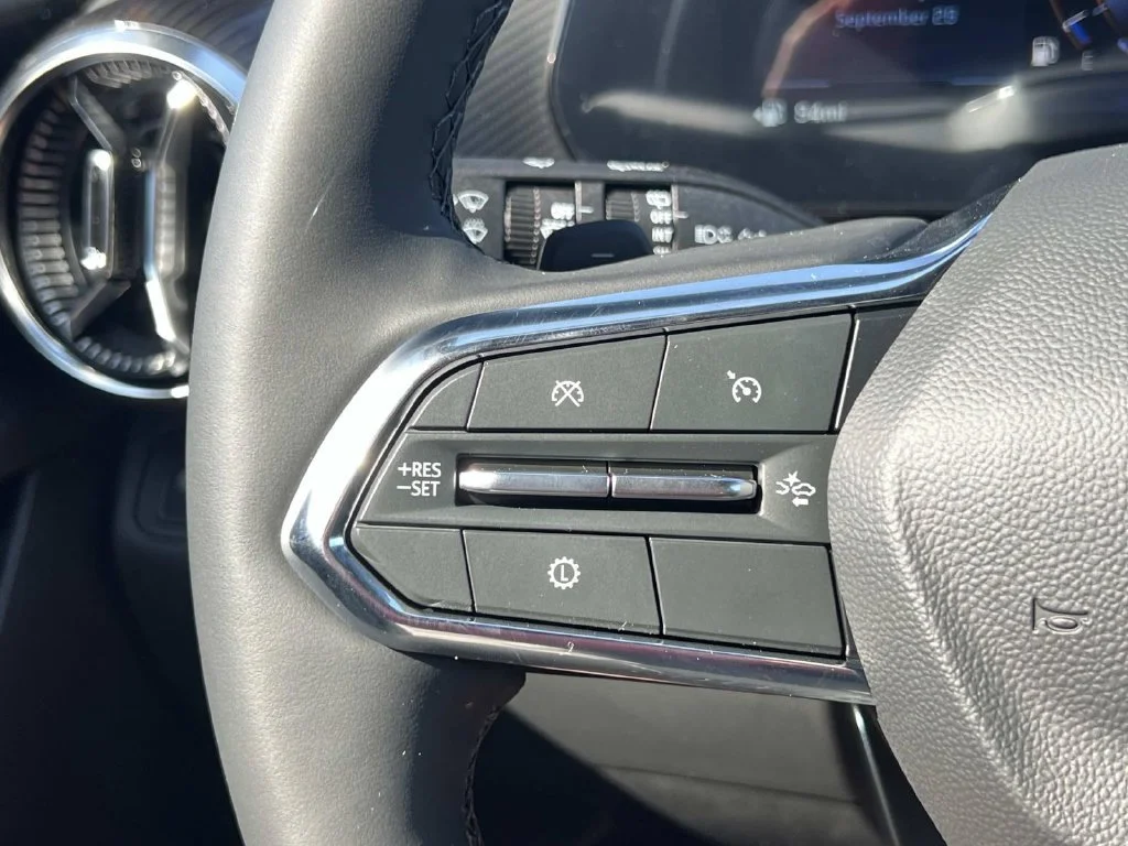 2027 Chevrolet Equinox LT - Photo 21