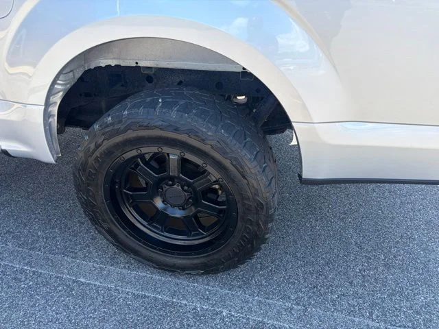 Used 2018 Silver Ford XLT image 7