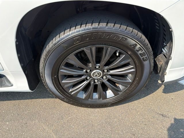 Used 2021 White Lexus 460 image 34