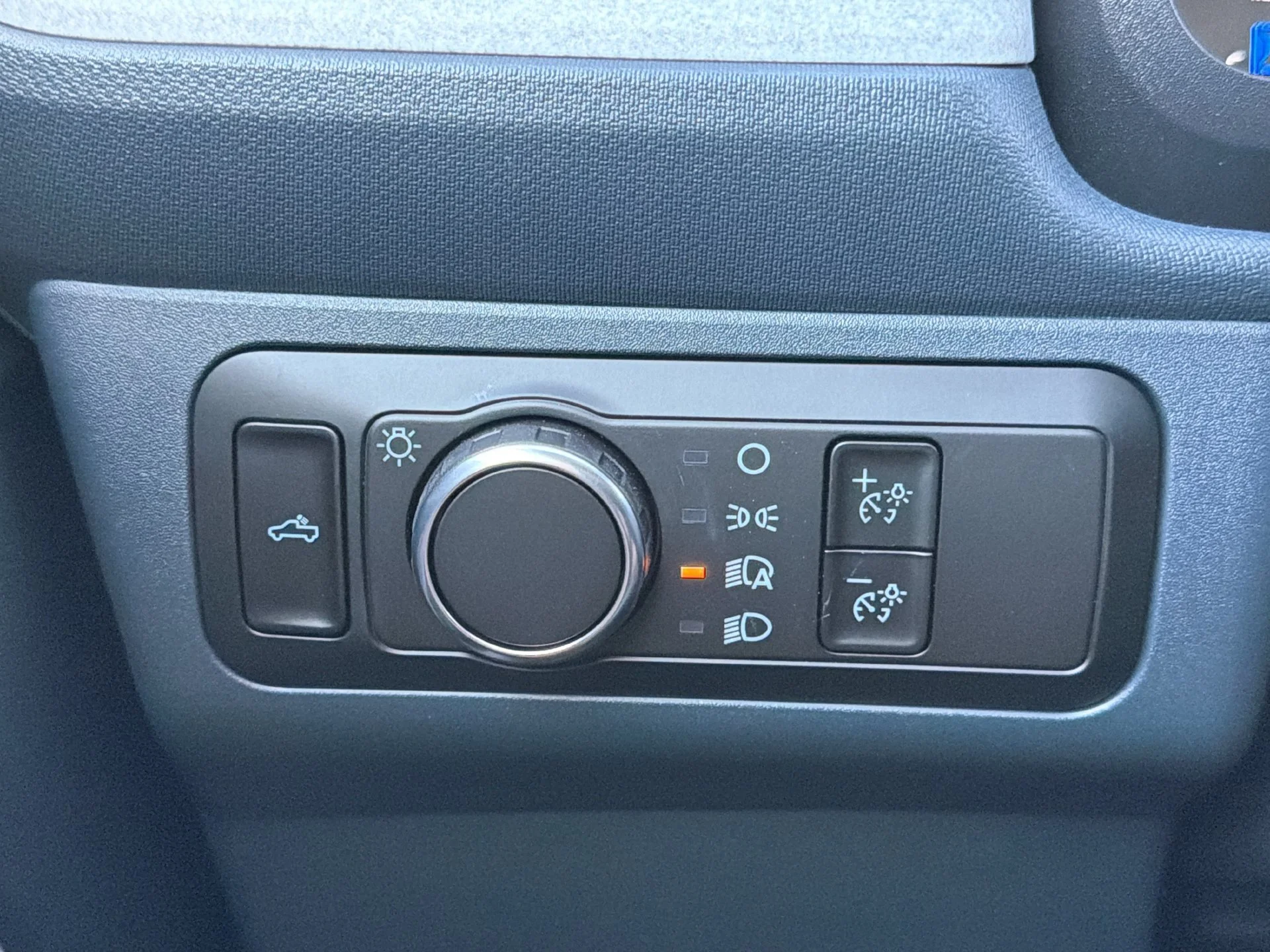 New 2026 Space White Metallic Ford XLT image 13