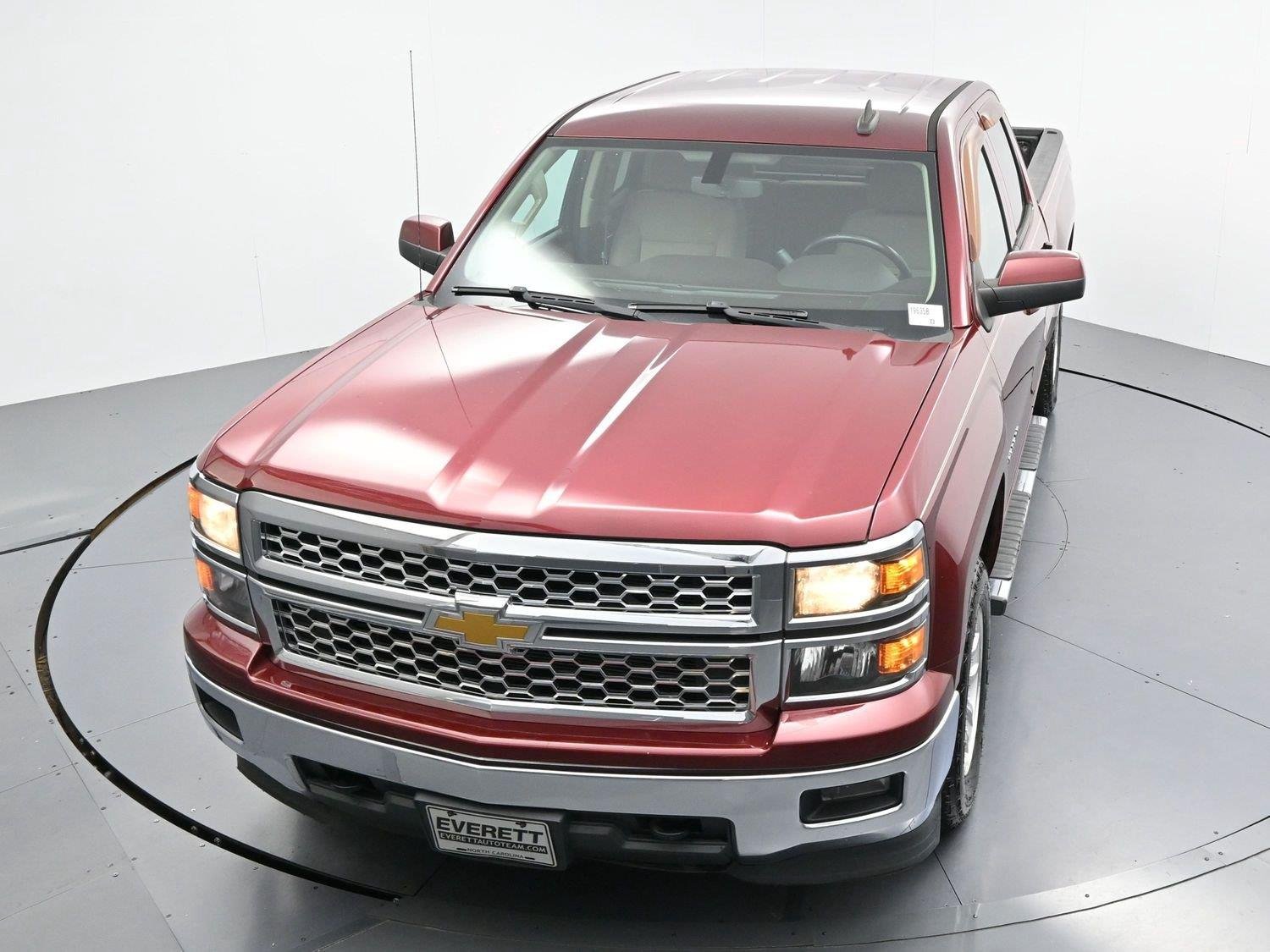 Used 2015 DEEP RUBY METALLIC Chevrolet LT image 33