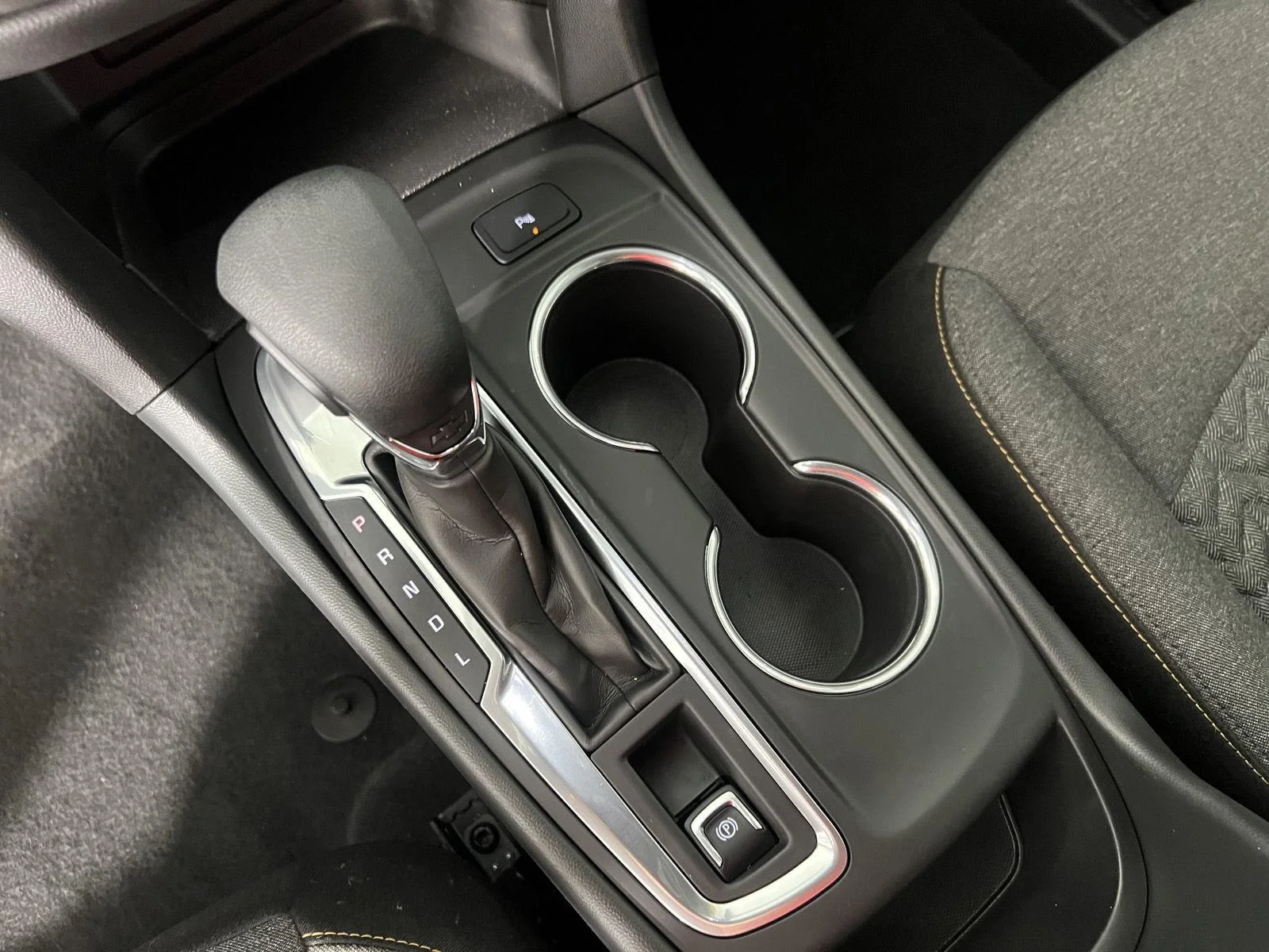 Used 2024 Mosaic Black Metallic Chevrolet LT image 18