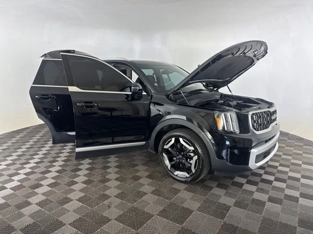 Used 2024 Black Kia EX image 14