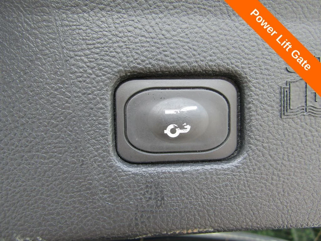 Used 2024 Black Ford SEL image 17