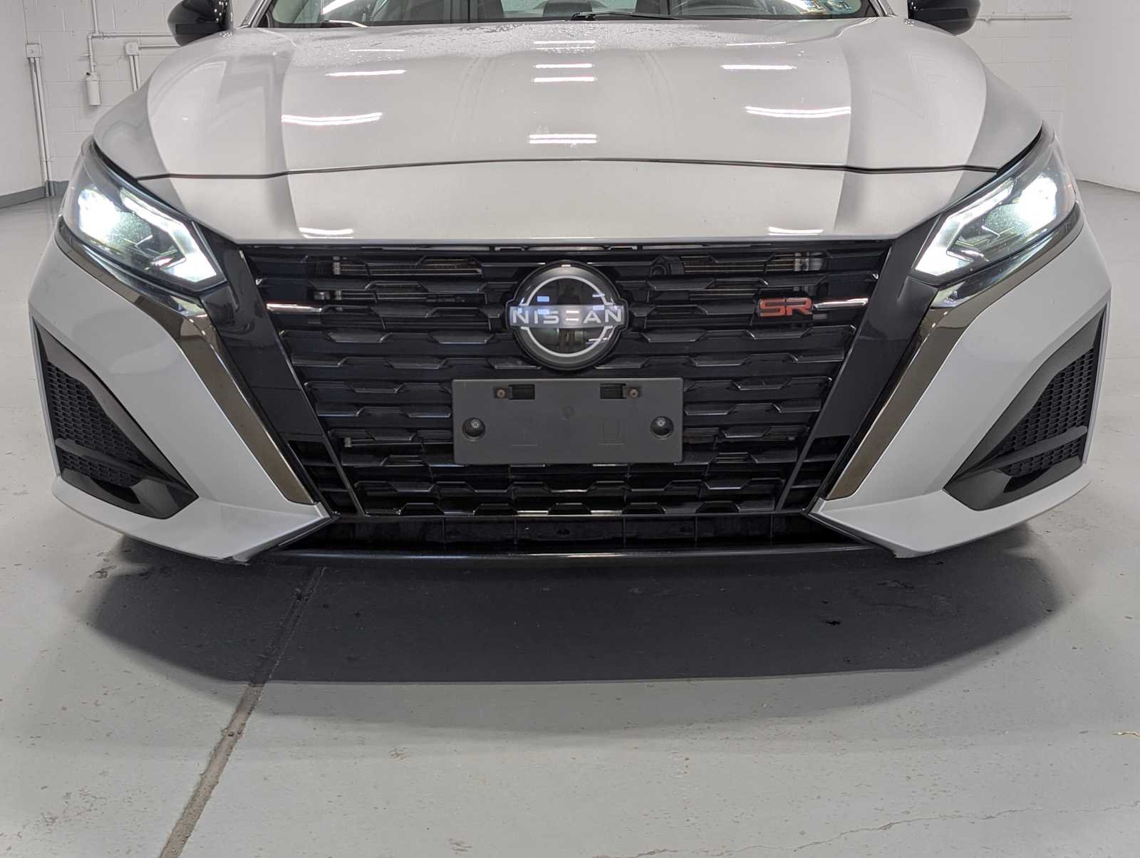 Used 2023 Brilliant Silver Metallic Nissan 2.5 SR image 2