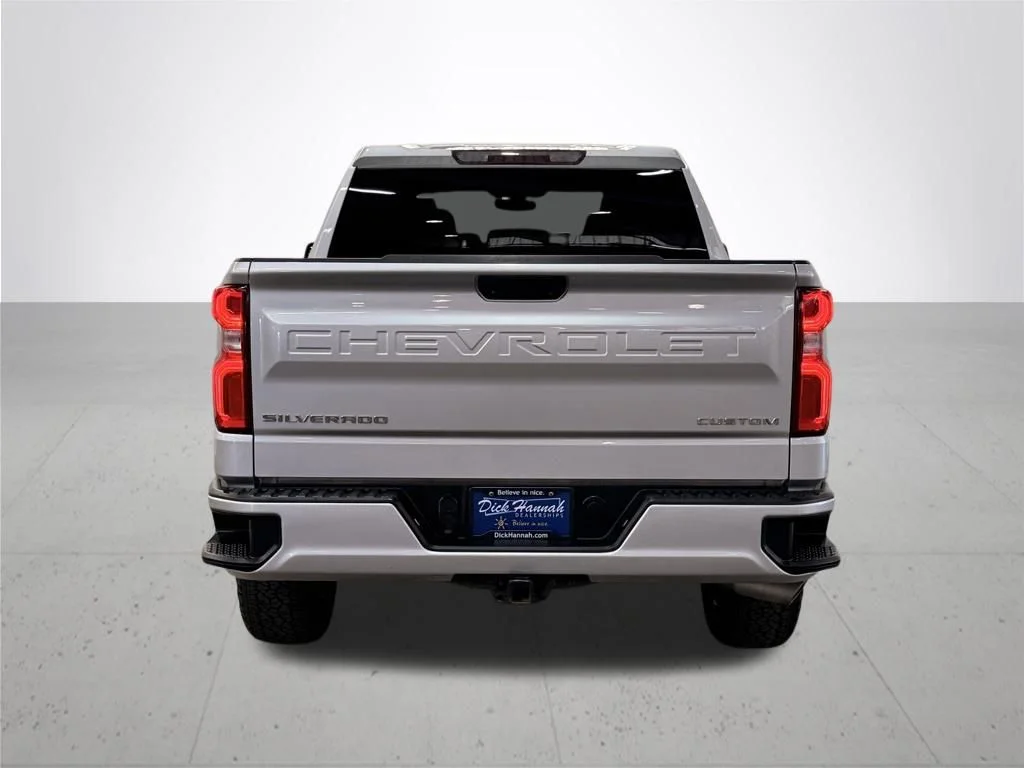 Used 2019 Silver Chevrolet Custom image 11