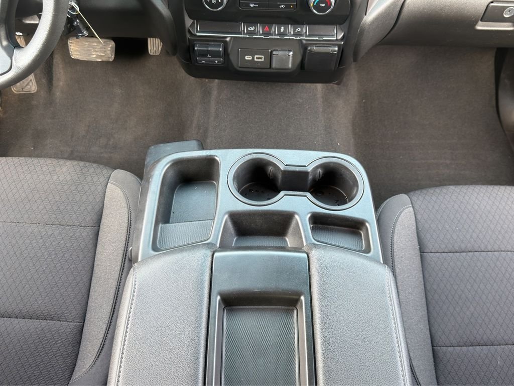 Used 2022 White Chevrolet Custom image 15