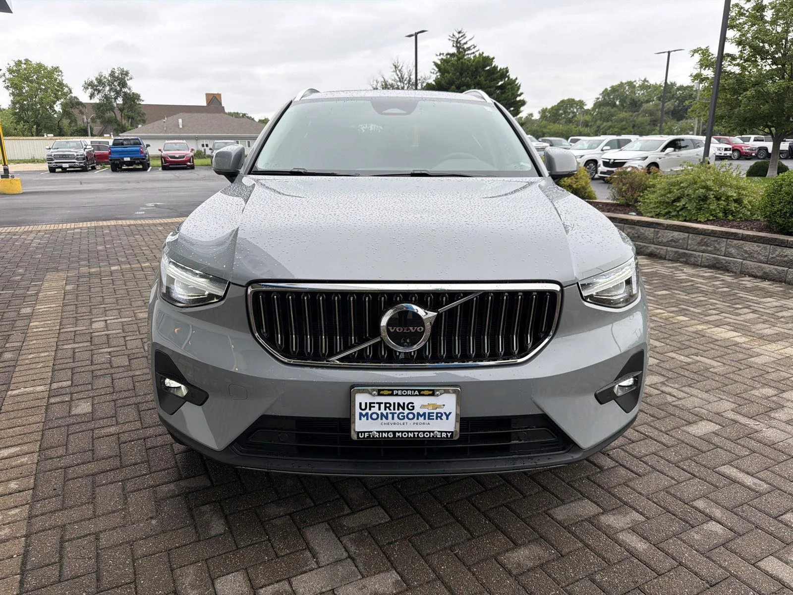 Used 2024 Vapor Grey Metallic Volvo Ultimate Bright Theme image 8