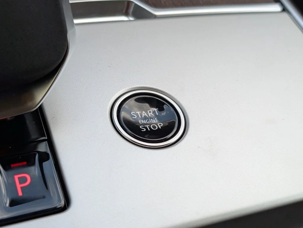 New 2026 Charente Grey Land Rover SE image 19
