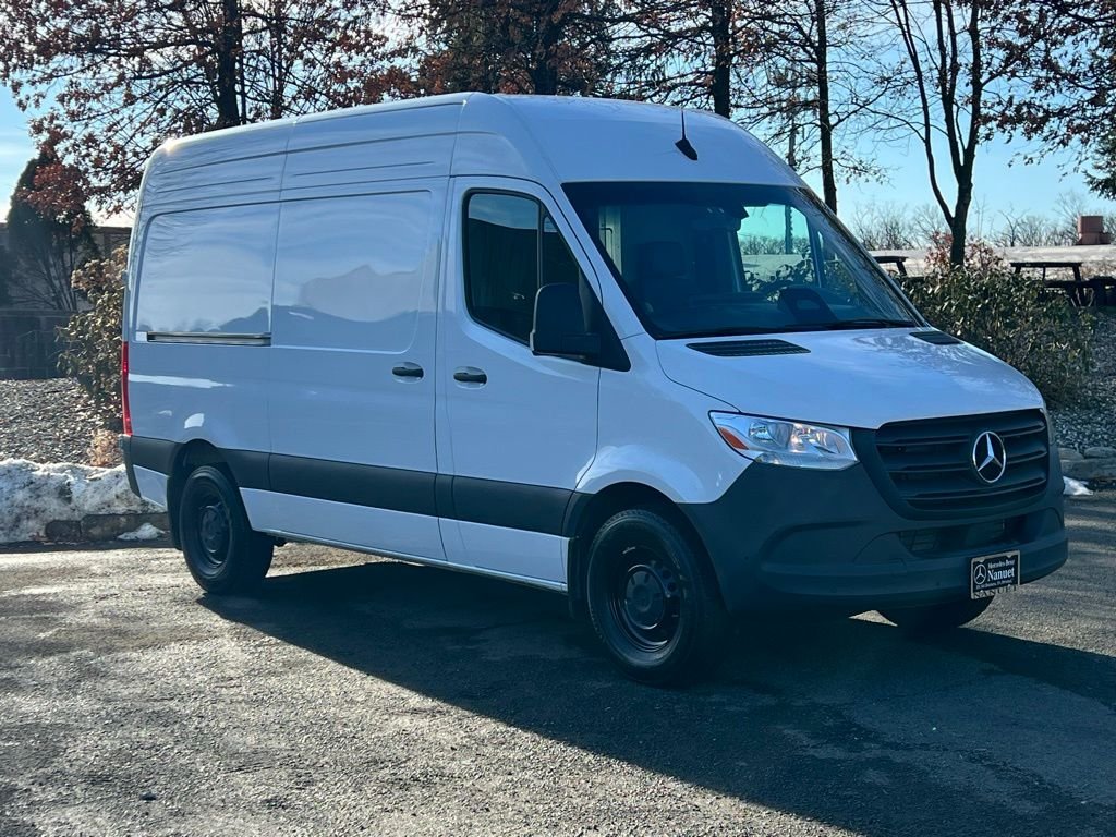 Used 2025 White Mercedes-Benz  image 3