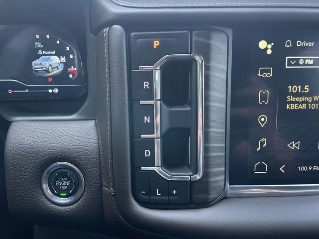2024 GMC Yukon Denali - Photo 19