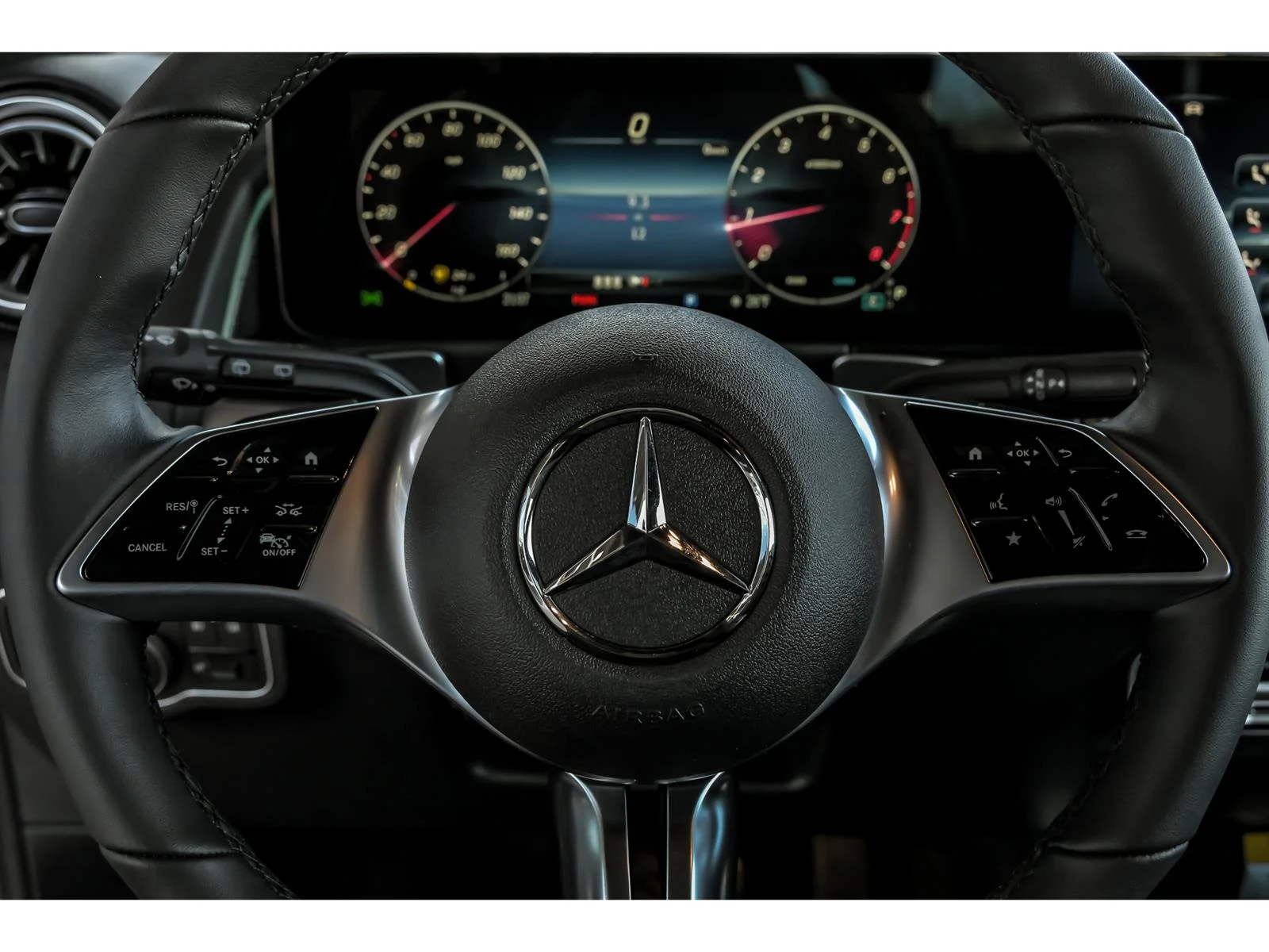 New 2026 Mountain Grey Metallic Mercedes-Benz GLB 250 image 12