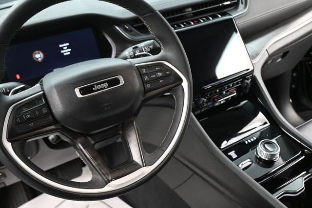 Used 2023 Black Jeep Limited image 27