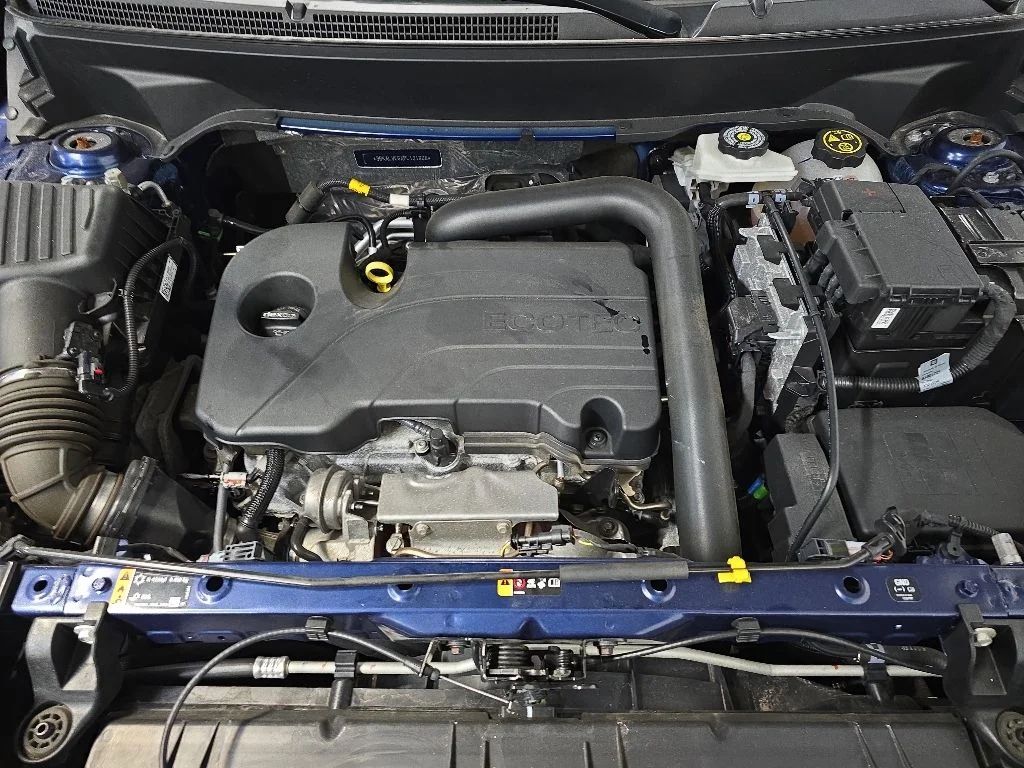 Used 2023 Blue GMC SLT image 12