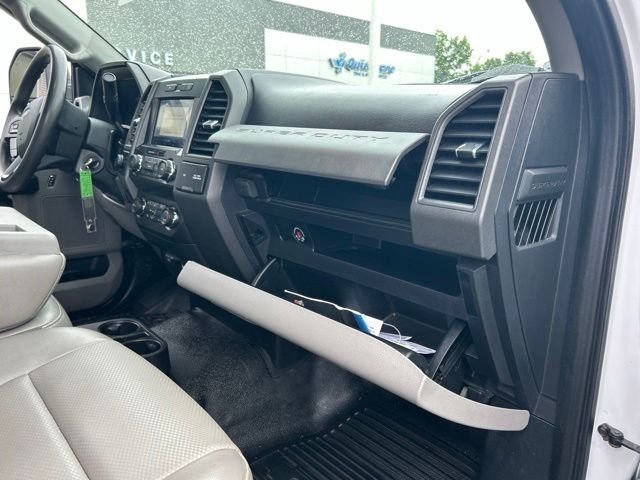 Used 2021 White Ford XL image 13
