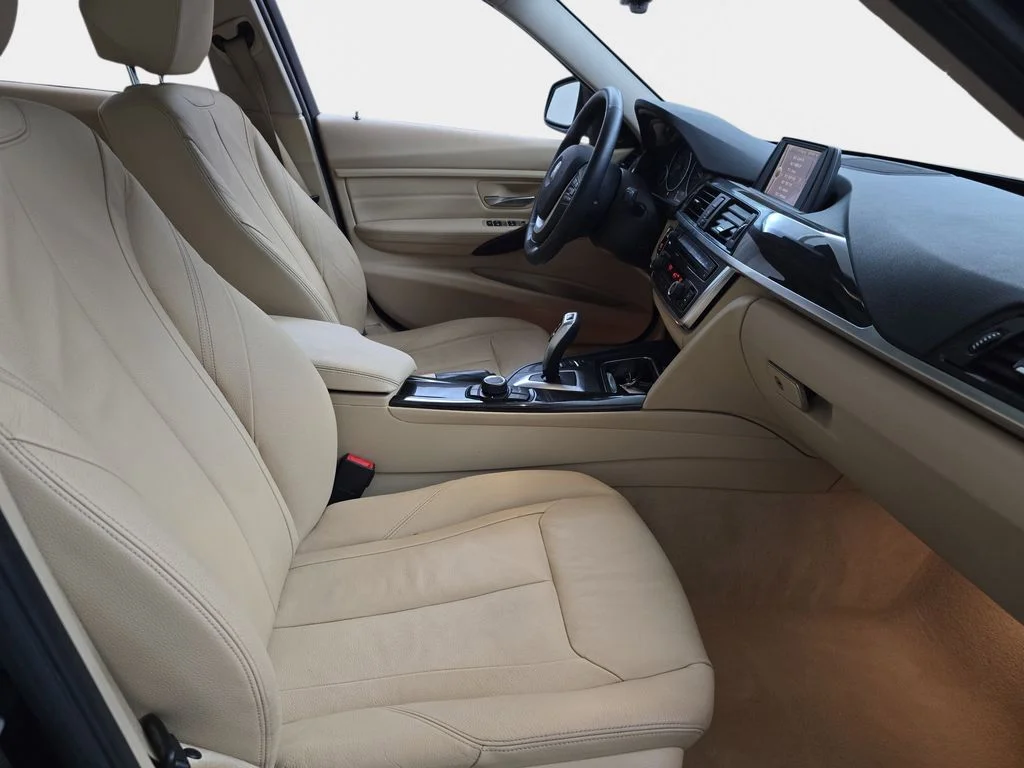 Used 2014 Black BMW 328i xDrive image 10