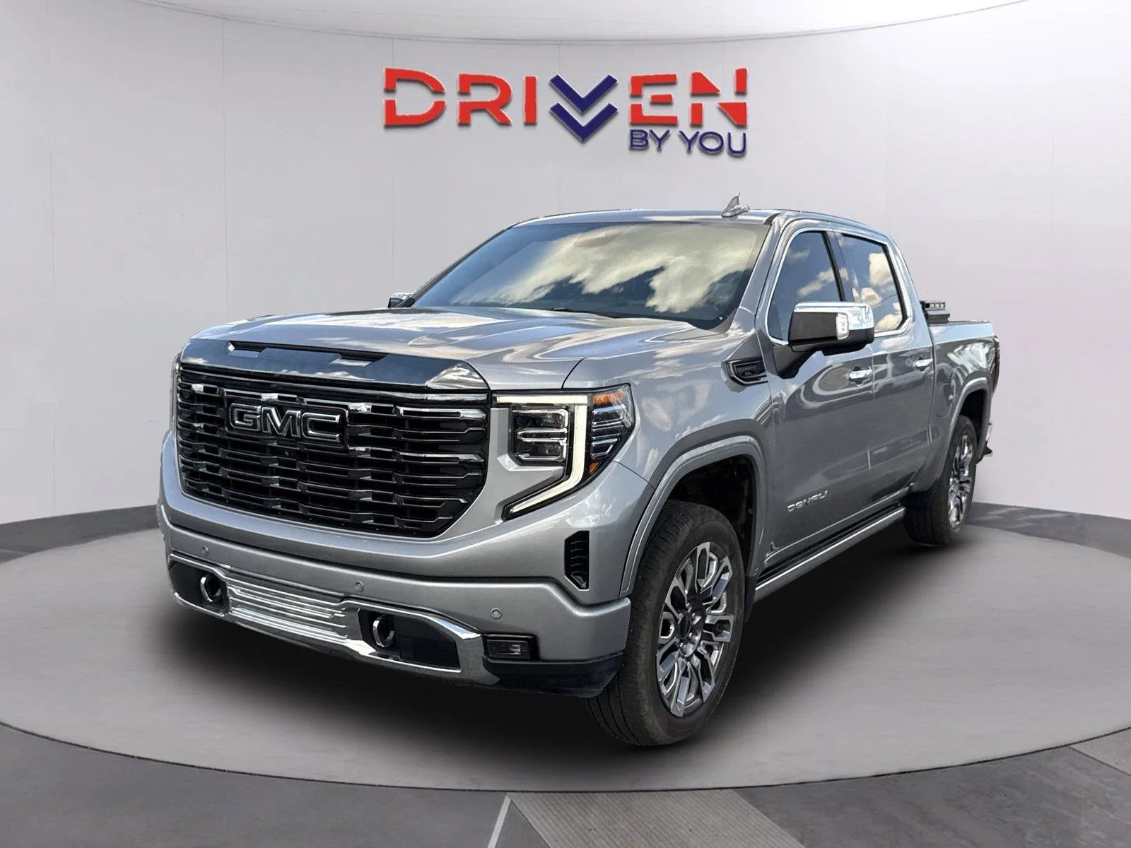 Used 2023 STERLING METALLIC GMC Denali Ultimate image 8