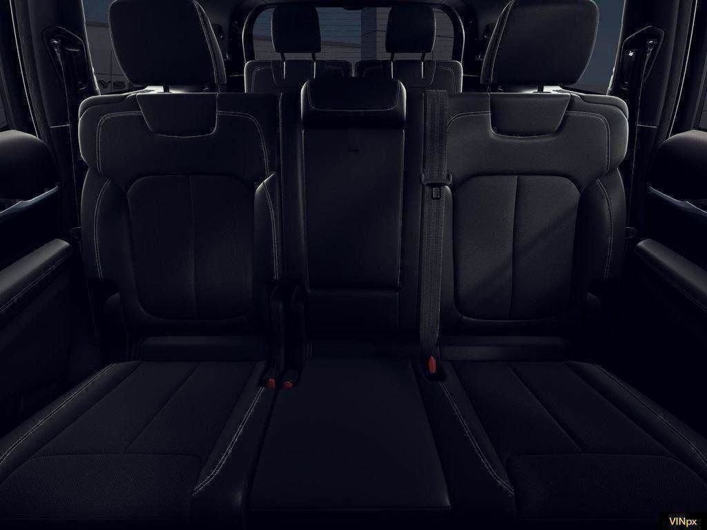 New 2026 Bright White Clear-Coat Exterior Paint Jeep Laredo image 2