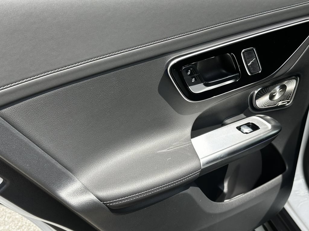 New 2027 MANUFAKTUR Moonlight White Metallic Mercedes-Benz AMG® GLC 53 image 61