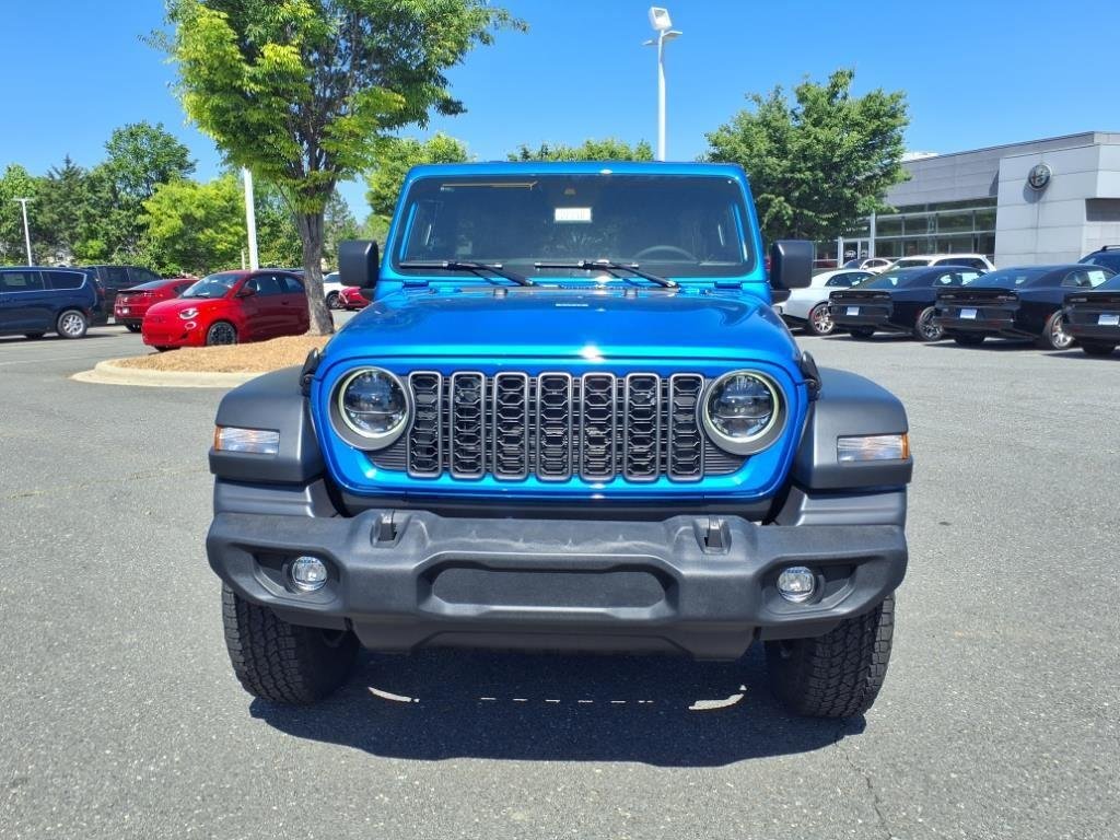 New 2025 Hydro Blue Pearl-Coat Exterior Paint Jeep Sport S image 2