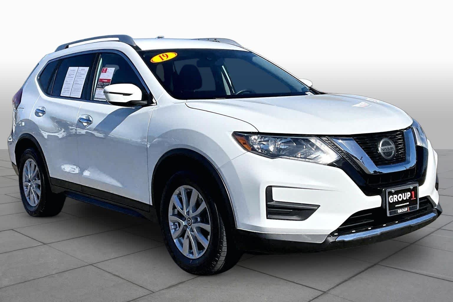 Used 2019 Nissan Rogue SV with VIN KNMAT2MT8KP518220 for sale in Folsom, CA