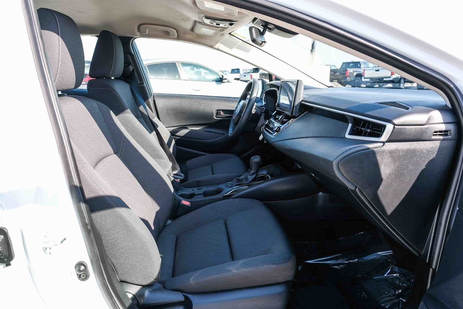 Used 2025 Ice Cap Toyota LE image 18