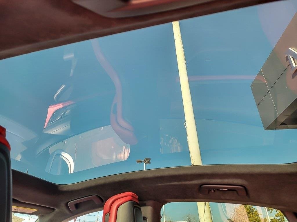 2022 PORSCHE TAYCAN - Image 10