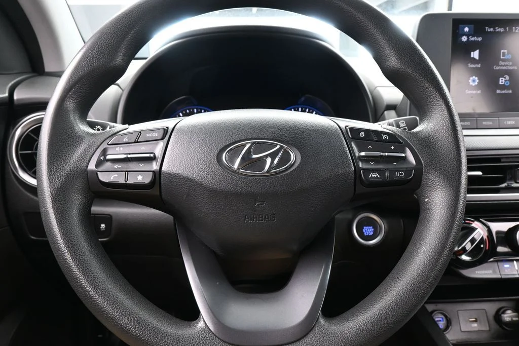 Used 2023 Cyber Silver w/Black Roof Hyundai SEL image 22