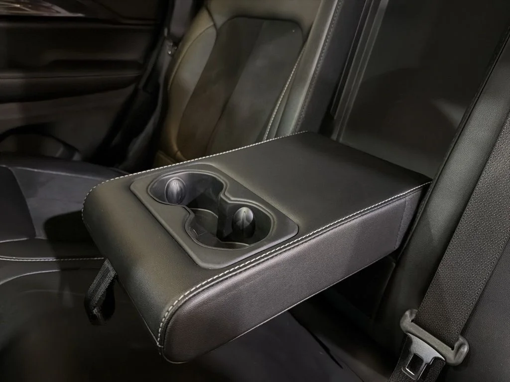 Used 2023 White Jeep Altitude X image 33