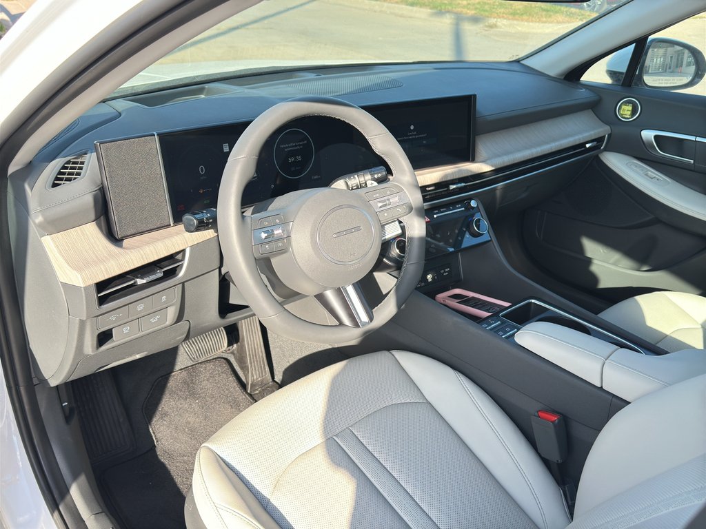 2025 Hyundai Sonata Hybrid Limited - Photo 13