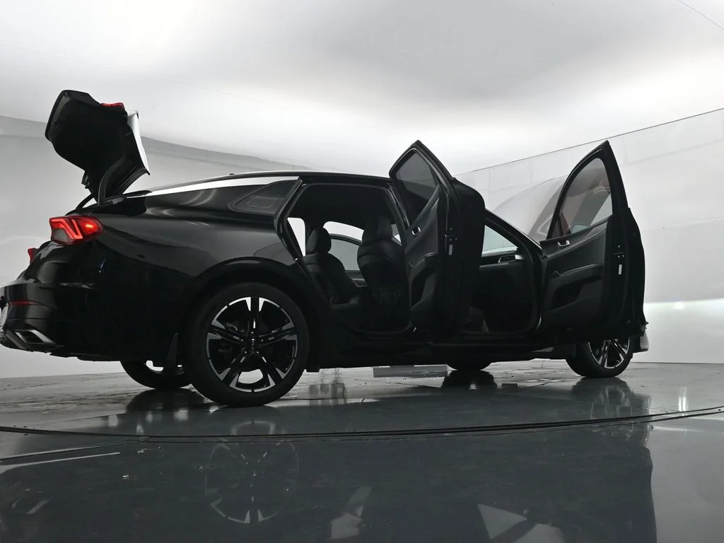 Used 2024 Black Kia GT-Line image 39