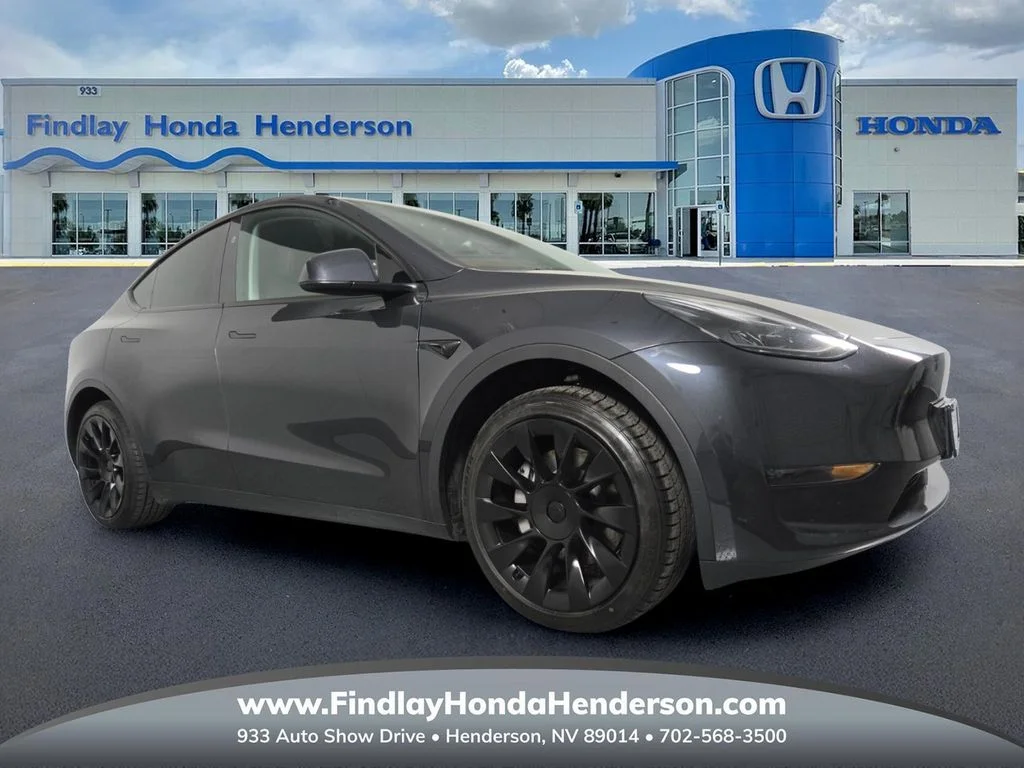 2024 Tesla Model Y Long Range Rear Wheel Drive's photo