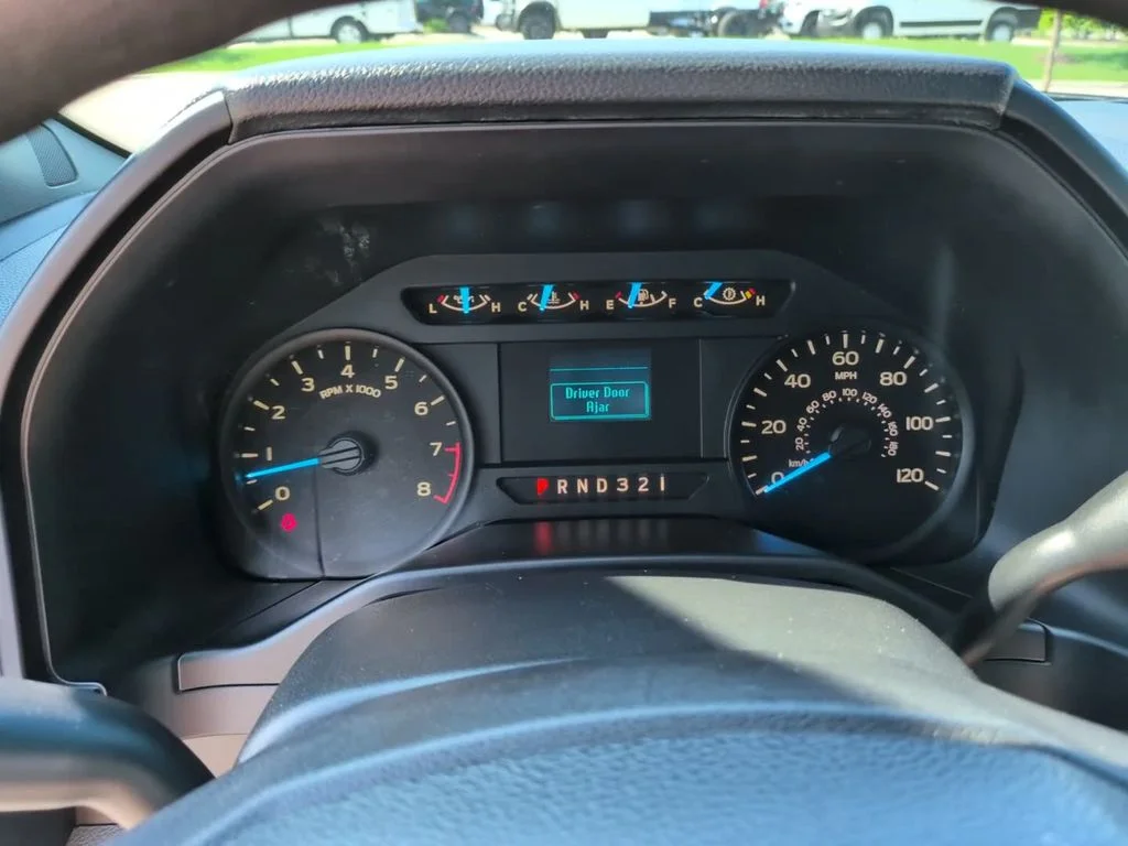Used 2016 White Ford XL image 21