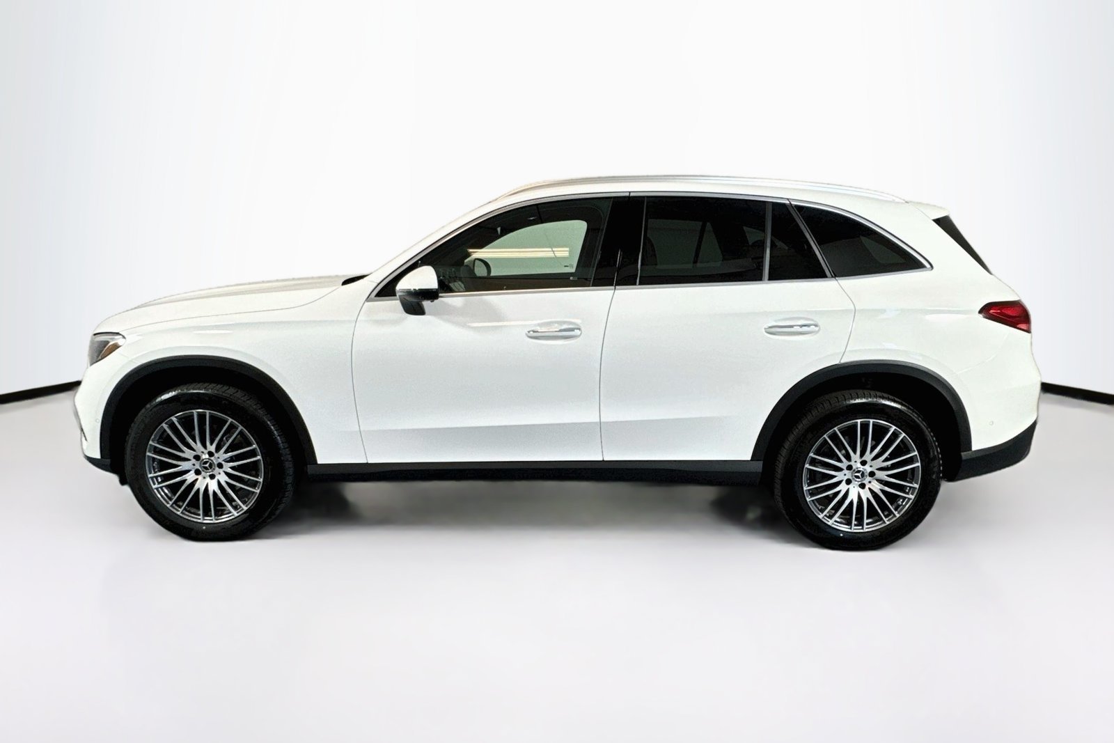 New 2026 Polar White Mercedes-Benz GLC 300 image 8