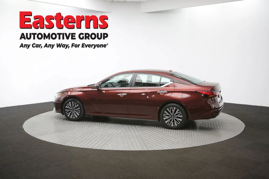 Used 2023 Red Nissan 2.5 SV image 61